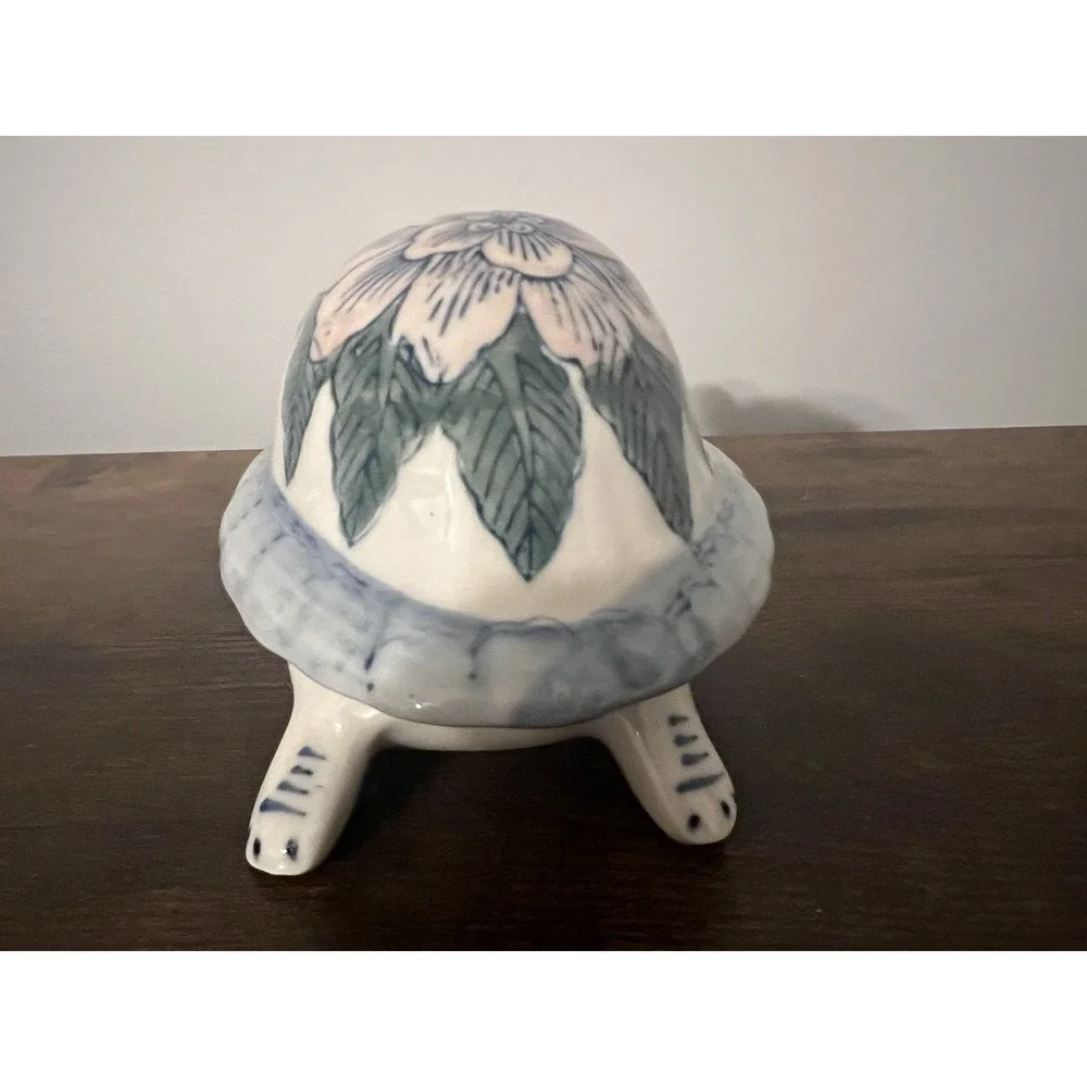 Vintage Ceramic Turtle Trinket Box Hand‎ Painted Flower Shell